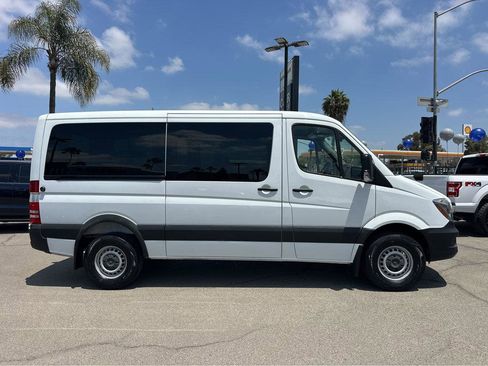 Used 2015 Mercedes-Benz Sprinter 2500 image 37