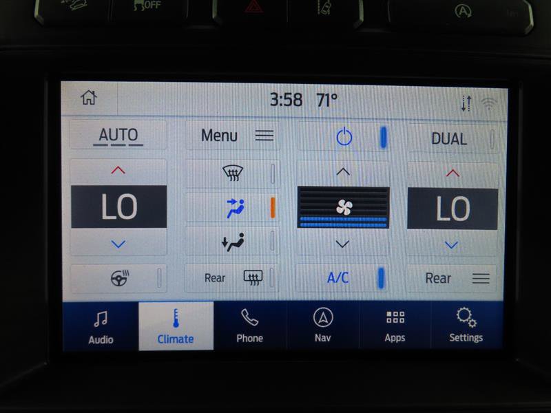 Used 2020 Ford Expedition XLT w/ Equipment Group 202A AWD/4WD image 24