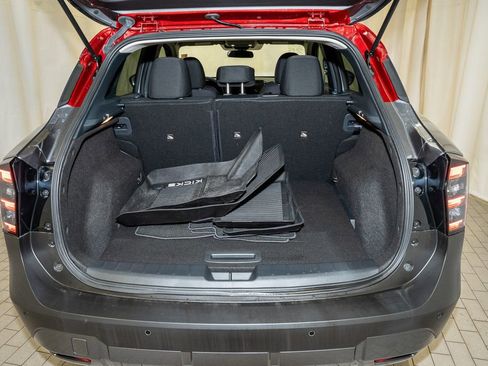 Certified 2025 Nissan Kicks SV image 6