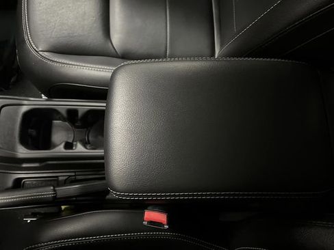 Used 2023 Jeep Wrangler Unlimited Sahara w/ Cold Weather Group image 19