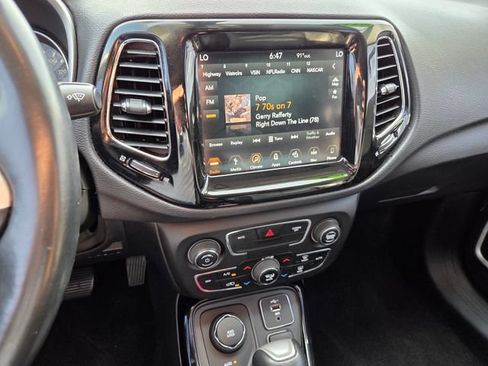 Used 2019 Jeep Compass Limited AWD/4WD image 24