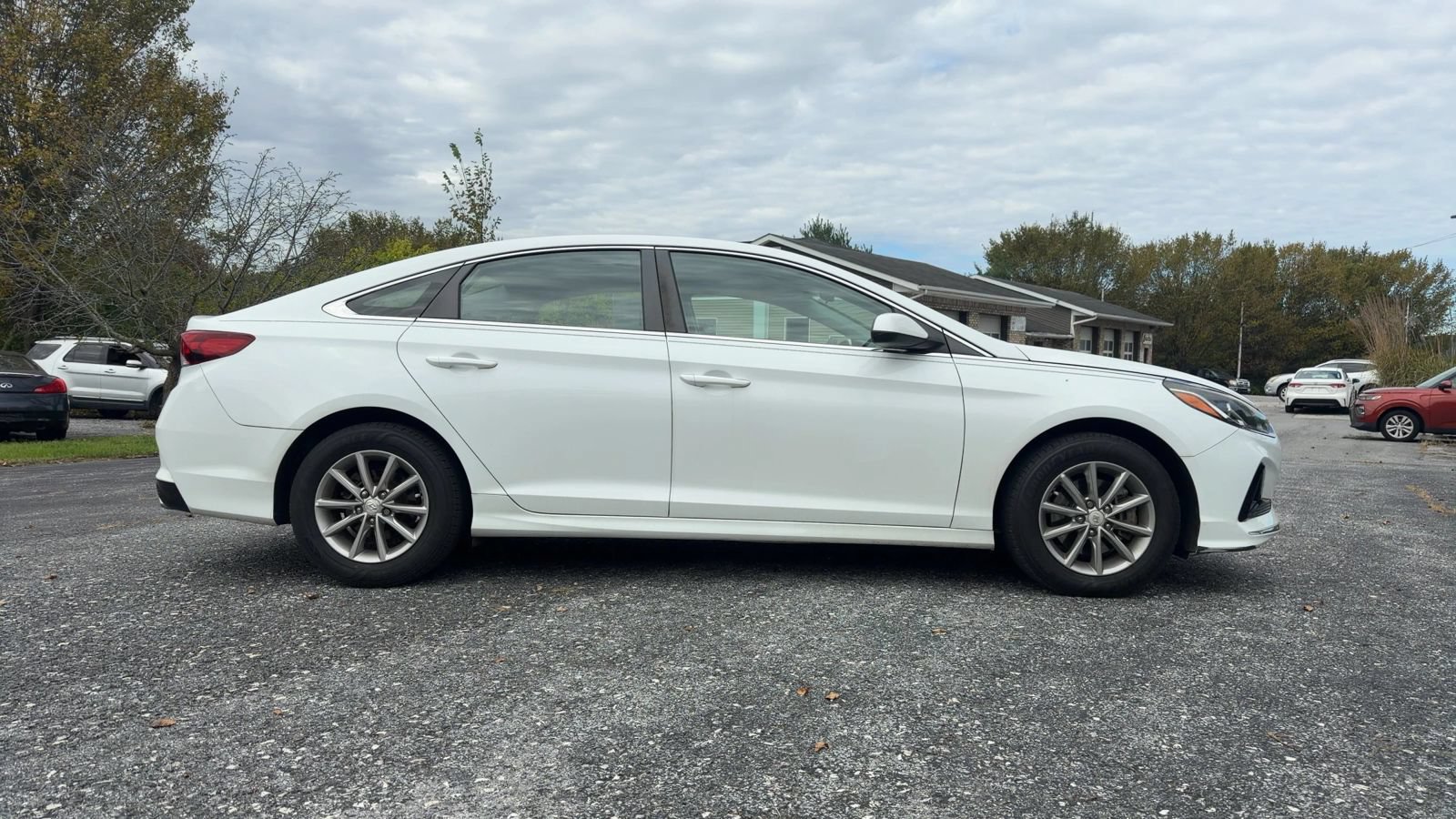 Used 2018 Hyundai Sonata SE FWD image 3