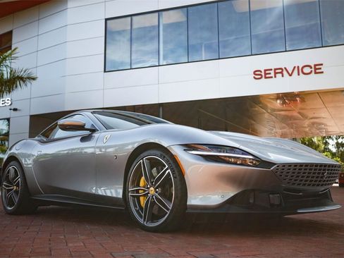 Certified 2021 Ferrari Roma image 22