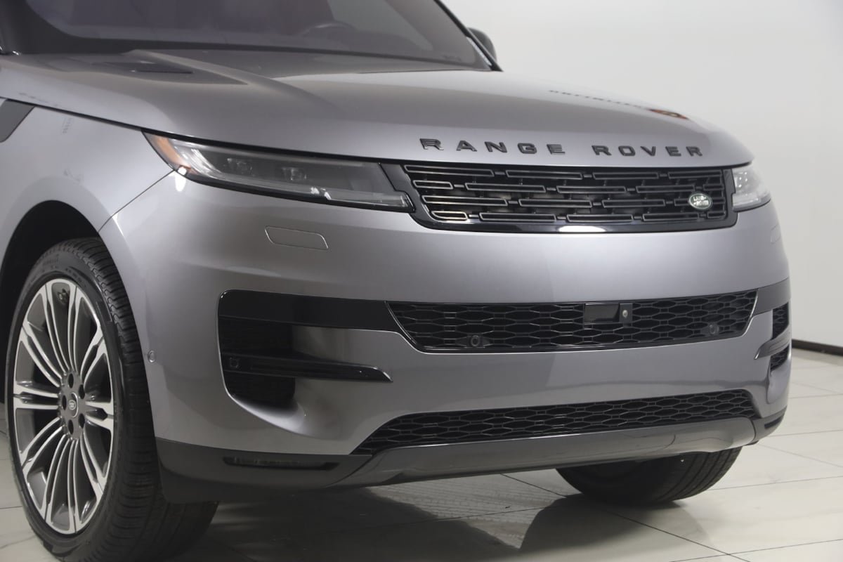 Used 2023 Land Rover Range Rover Sport SE AWD/4WD image 34
