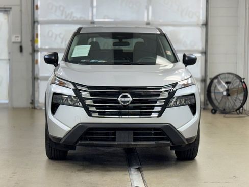 Certified 2025 Nissan Rogue S image 2