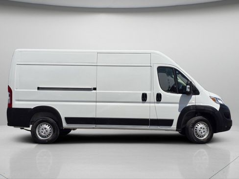 Used 2025 RAM ProMaster 2500 FWD image 19