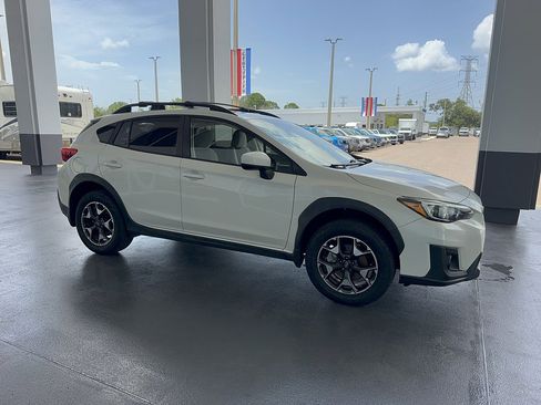 Used 2020 Subaru Crosstrek 2.0i Premium w/ Moonroof Package 2 AWD/4WD image 5