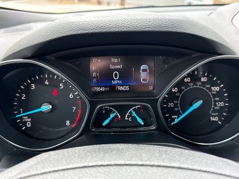 Used 2017 Ford Escape SE image 15