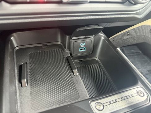 New 2025 Ford Bronco Badlands image 12