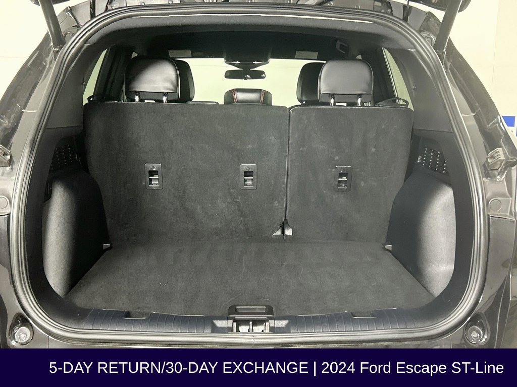 Used 2024 Ford Escape ST-Line w/ Tech Pack #1 FWD image 29