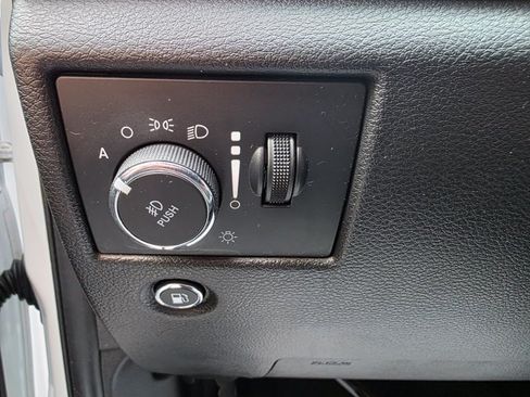 Used 2022 Jeep Grand Cherokee Limited AWD/4WD image 10