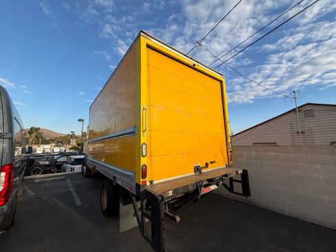 Used 2012 Ford F450 XL image 3