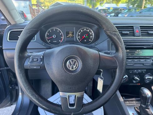 Used 2012 Volkswagen Jetta SE FWD image 10