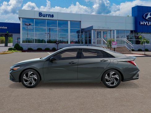 New 2026 Hyundai Elantra SEL Sport FWD image 3