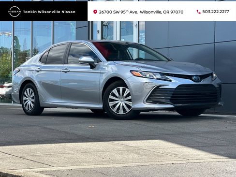 Used 2022 Toyota Camry LE FWD image 1
