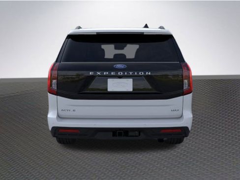 New 2026 Ford Expedition Max Active image 5