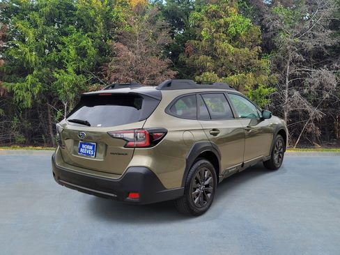 Used 2025 Subaru Outback Onyx Edition image 17