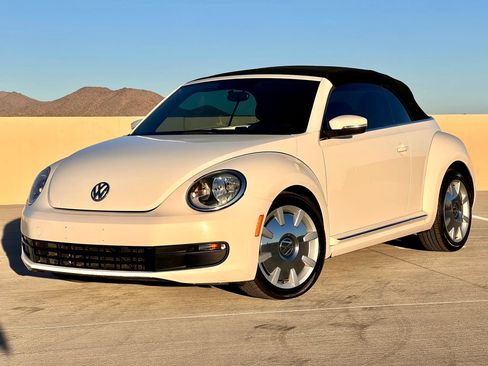 Used 2013 Volkswagen Beetle 2.5 FWD image 6