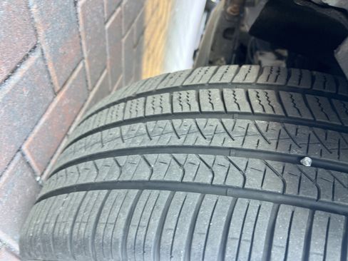 Used 2022 BMW X6 xDrive40i w/ M Sport Package image 12