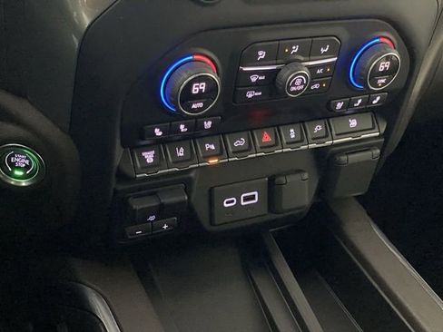 Used 2022 Chevrolet Silverado 2500 LTZ w/ LTZ Premium Package image 23