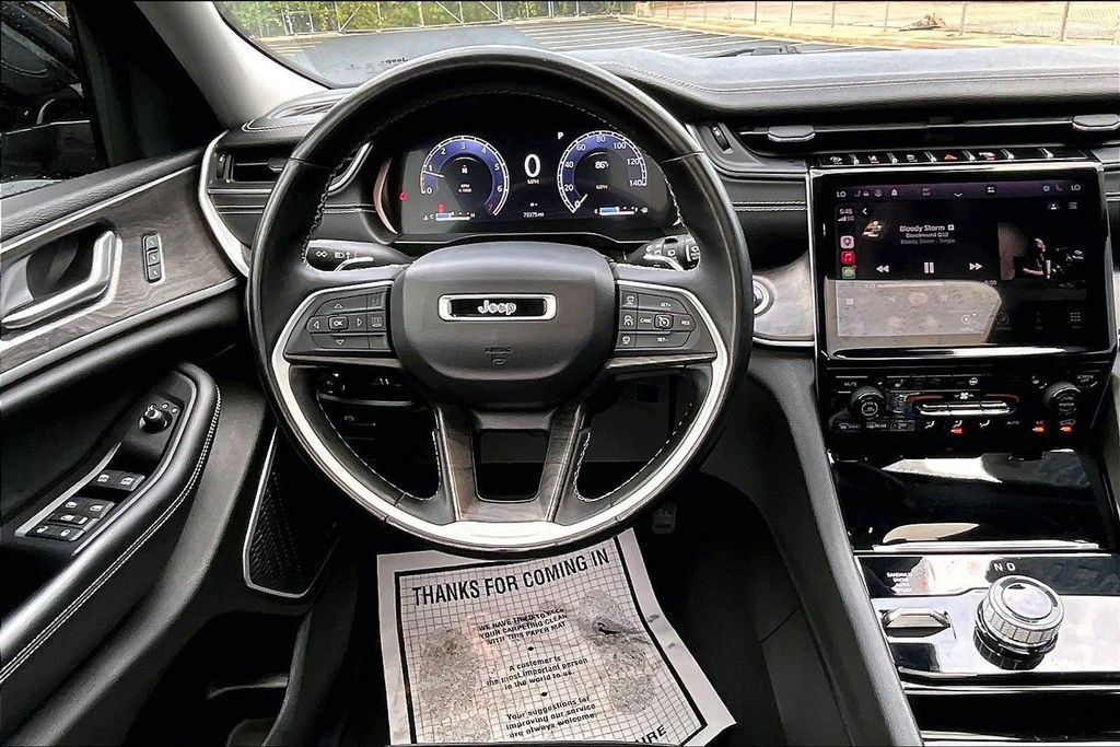 Used 2021 Jeep Grand Cherokee L Limited AWD/4WD image 5