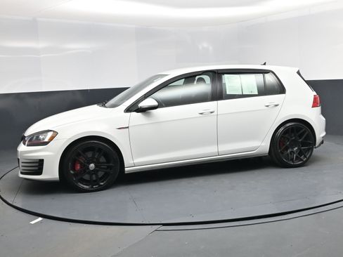 Used 2017 Volkswagen GTI S image 3