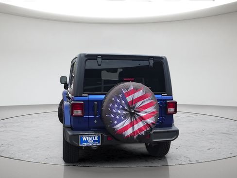 Used 2020 Jeep Wrangler Unlimited Sahara AWD/4WD image 5