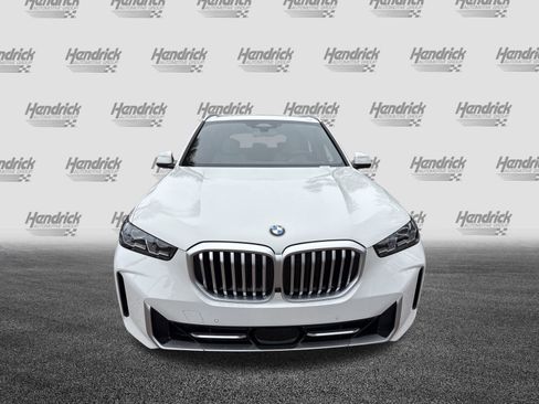 New 2026 BMW X5 sDrive40i image 3