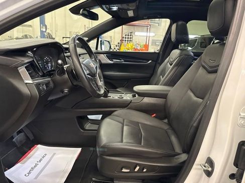 Used 2022 Cadillac XT5 Premium Luxury AWD/4WD image 12