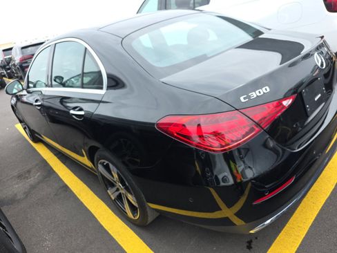 Used 2025 Mercedes-Benz C 300 Sedan image 4