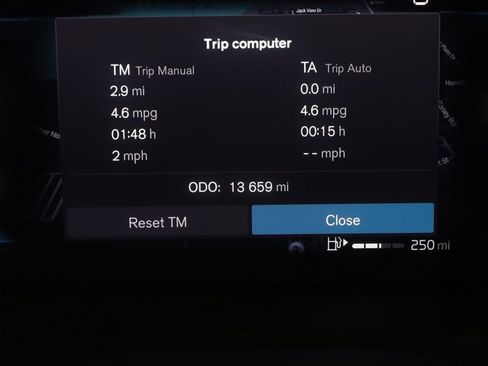 Used 2024 Volvo V60 B5 Cross Country Plus image 38