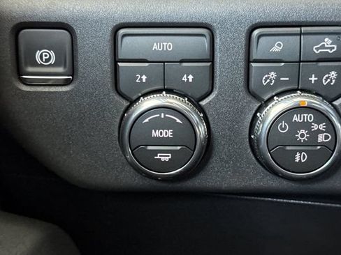 New 2026 GMC Sierra 1500 Elevation w/ Elevation Premium Package AWD/4WD image 31