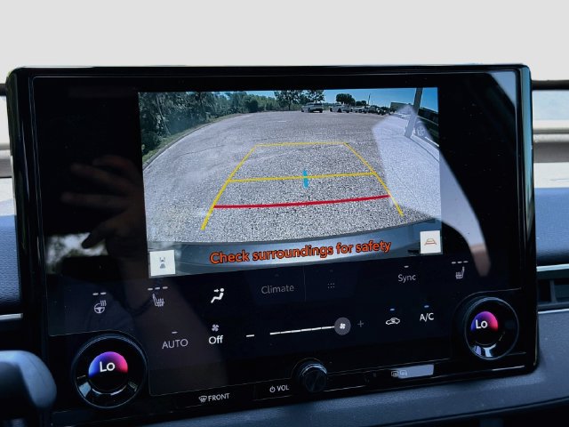 Used 2026 Toyota bZ FWD image 31