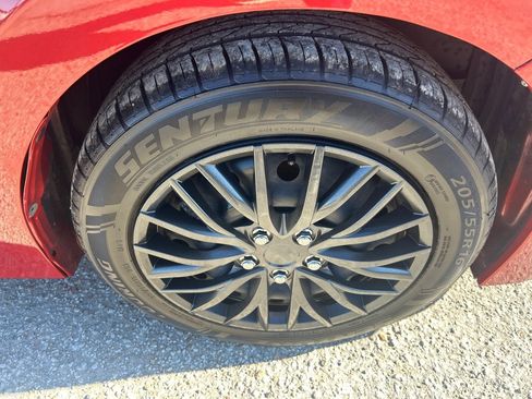 Used 2016 Toyota Corolla LE image 22