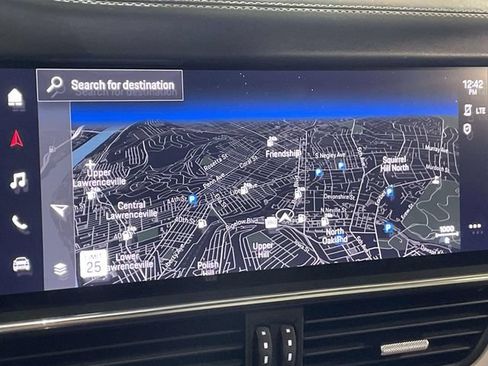 Certified 2022 Porsche Cayenne AWD/4WD image 28