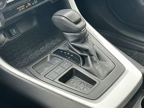 Certified 2021 Toyota RAV4 XLE w/ Convenience Package FWD image 26