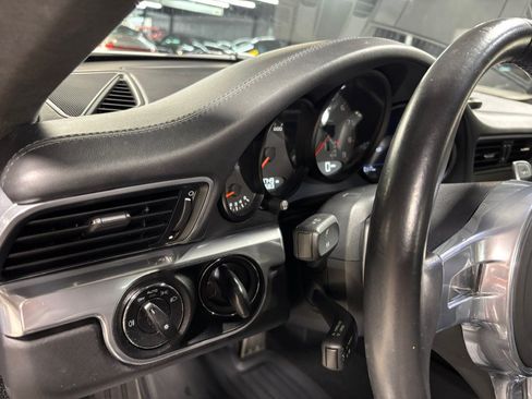 Used 2013 Porsche 911 Carrera 4S AWD/4WD image 15