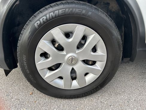Used 2019 Nissan Rogue Sport S image 30
