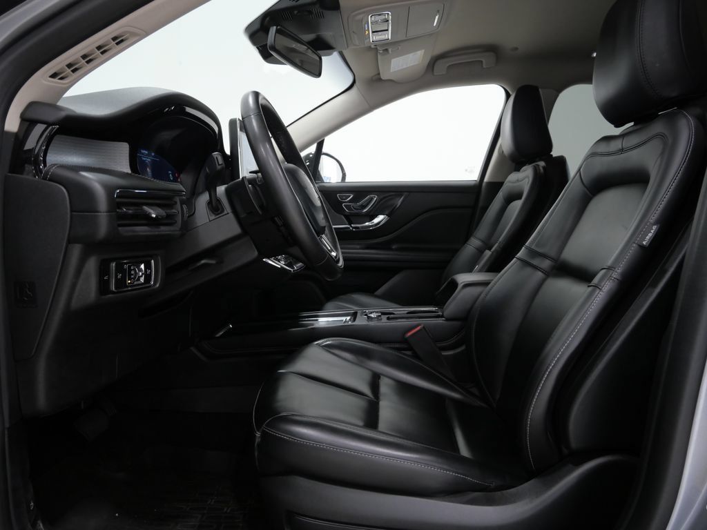 Used 2023 Lincoln Corsair FWD image 12