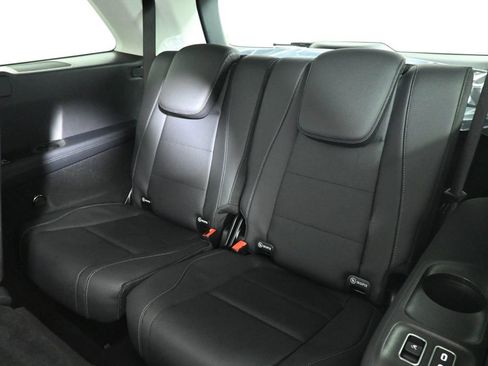 New 2026 Mercedes-Benz GLS 450 4MATIC image 33
