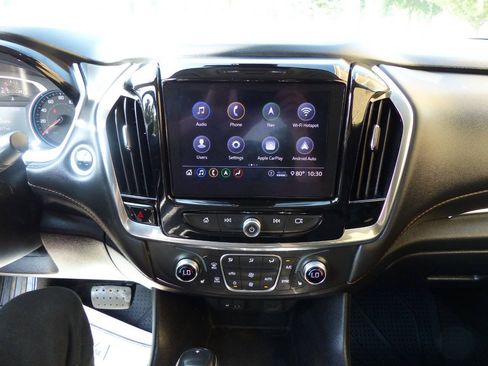 Used 2020 Chevrolet Traverse LT w/ LT Premium Package FWD image 28