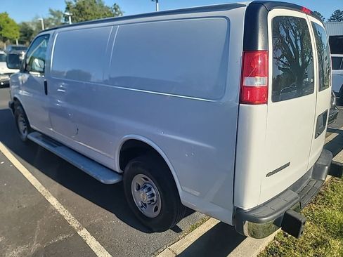 Used 2024 Chevrolet Express 2500 w/ Driver Convenience Package image 7