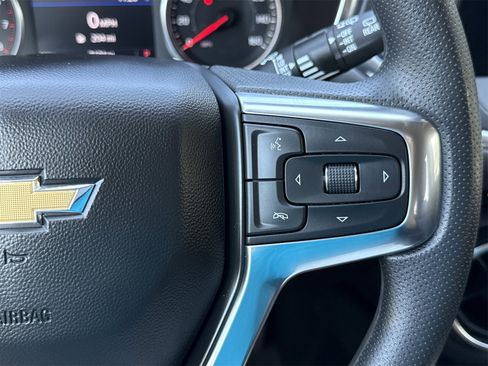 Used 2025 Chevrolet Blazer LT image 19