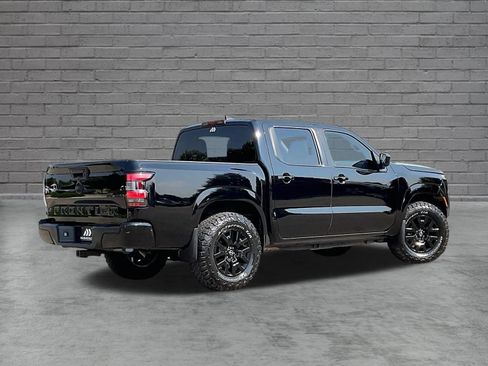 Used 2022 Nissan Frontier SV AWD/4WD image 5