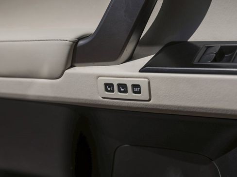 Used 2023 Lexus GX 460 Premium image 24