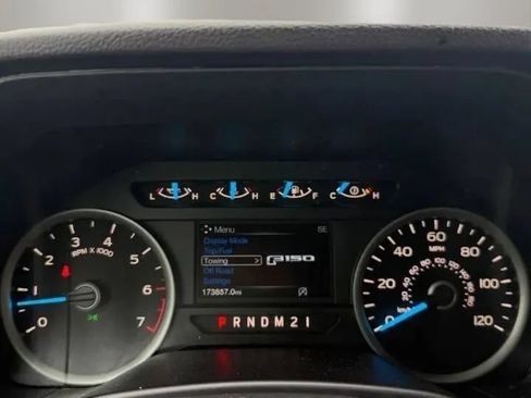 Used 2017 Ford F150 XLT w/ Equipment Group 302A Luxury AWD/4WD image 16