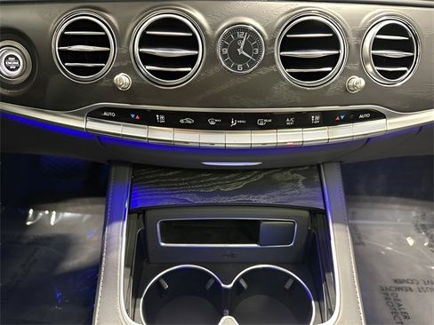 Used 2019 Mercedes-Benz S 560 4MATIC Sedan image 26