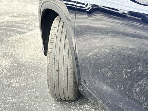 Used 2023 Toyota Highlander XLE image 46