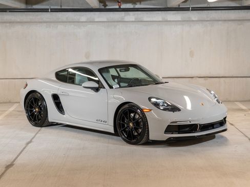 Certified 2025 Porsche 718 Cayman GTS RWD image 9