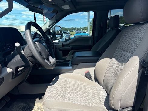 Used 2020 Ford F350 XLT w/ XLT Premium Package AWD/4WD image 12